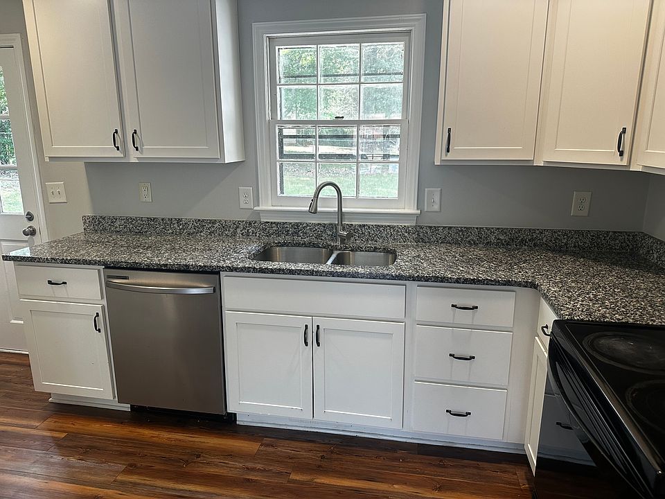 1st image of 806 Peeler St APT B