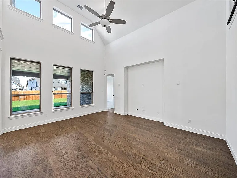 4280 Mill Pond Dr — Photo 15