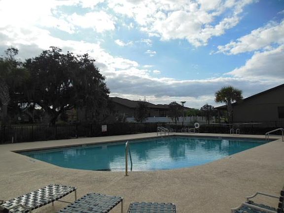 4th image of 2906 Vista Ct