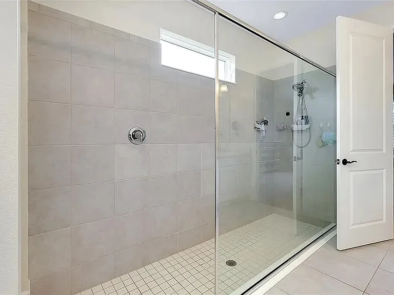 11560 Tapestry Ln — Photo 17