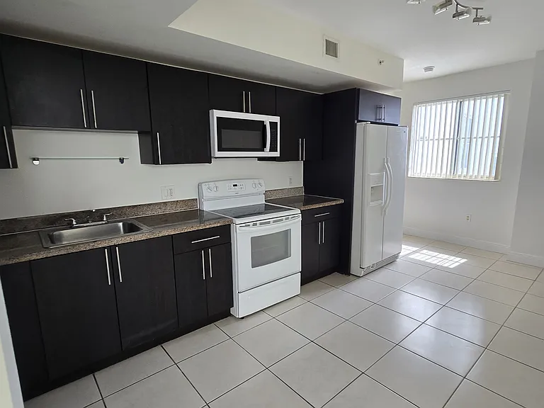 6357 SW 8th St #714 — Photo 8