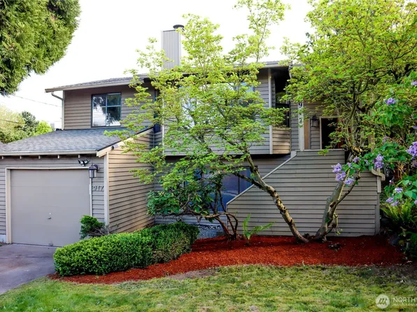 917 N 100th Street, Seattle, WA 98133
