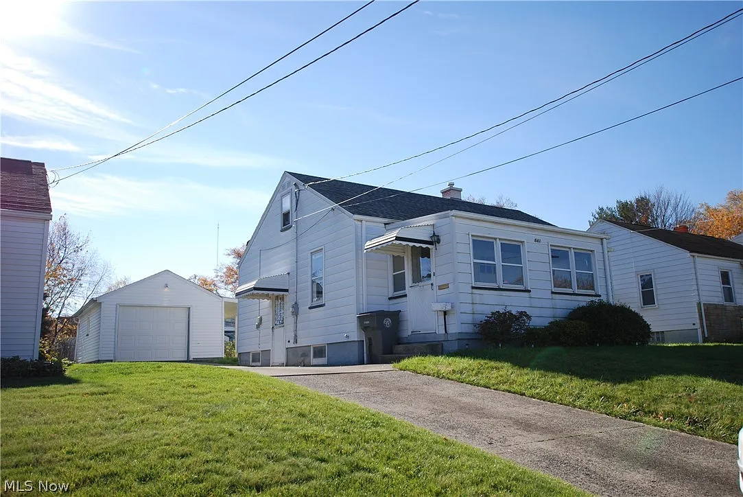 841 Cornell St photo 1