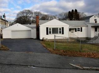 8 Raymond St, Worcester, MA 01607