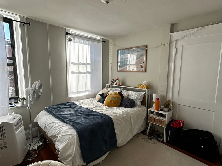 220 Hanover St #15 — Photo 2