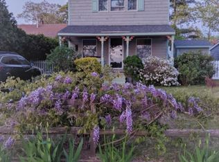 268 Sea View Dr, Warwick, RI 02889