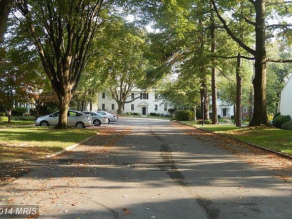 2nd image of 633 Azalea Dr