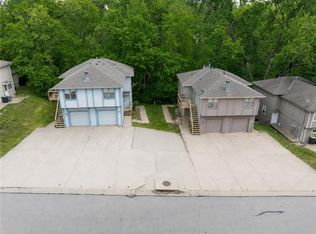 8213 & 8215 N Everton Ave, Kansas City, MO 64152