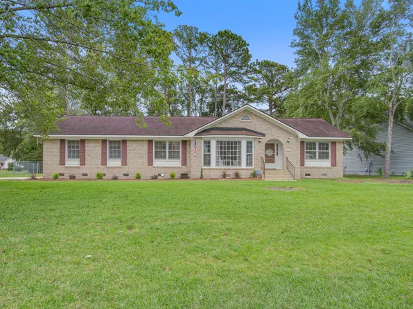 213 Blue Heron Dr, Summerville, SC 29485