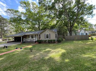 706 Garden Dr, Laurel, MS 39440