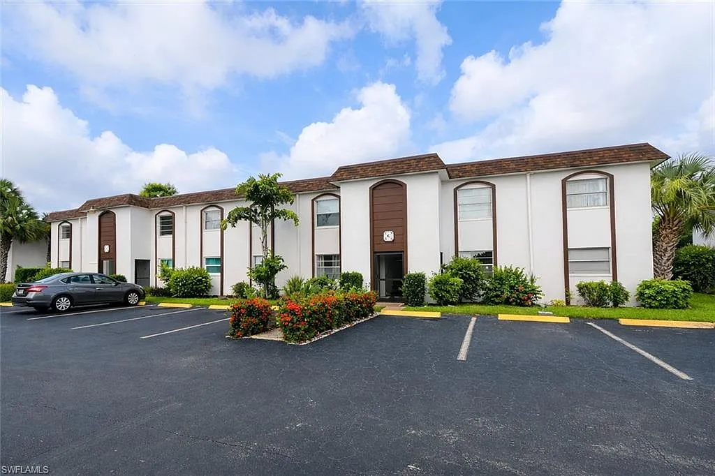 2 bed, 2.0 bath, 1030 sqft, $1,450 — Photo 1