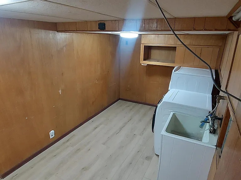 9820 Inglemere Dr — Photo 27