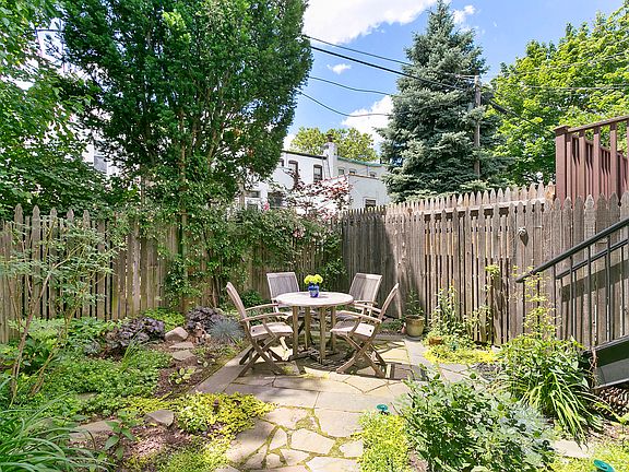 5th image of 544A 16th St #1