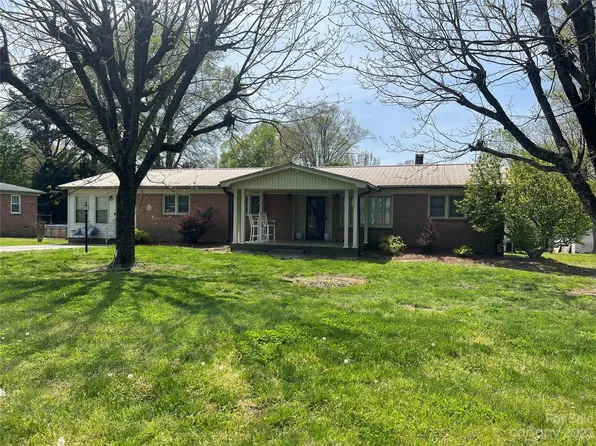 1409 Delview Rd, Cherryville, NC 28021