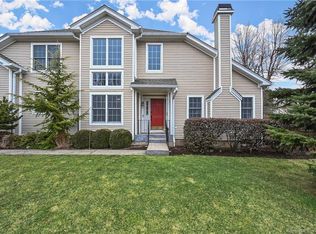 6 Regency Cir UNIT 6, Trumbull, CT 06611