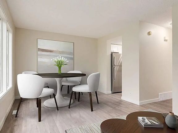 5th image of 602 Laurier St W #498937