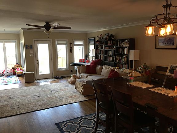 Living/dining room