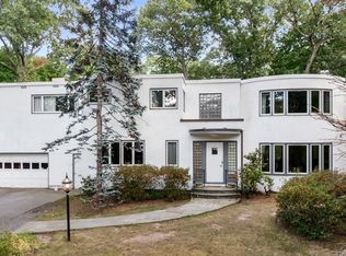 260 Lee St, Brookline, MA 02445
