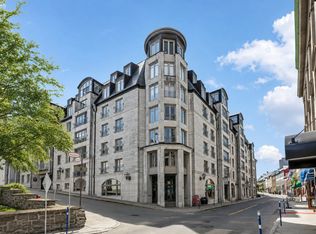 33 Rue St #608, Quebec, QC G1R5X6