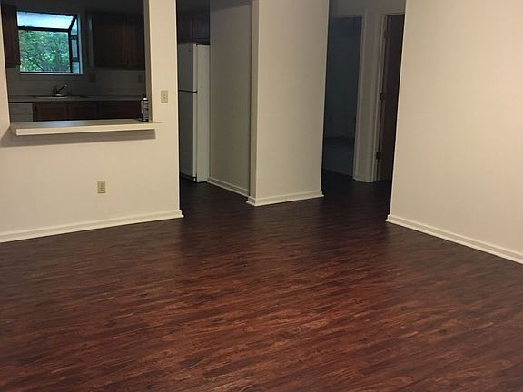 4th image of 1629 & 1631 W Maine St #1631