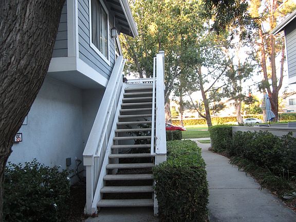 End unit with no one below