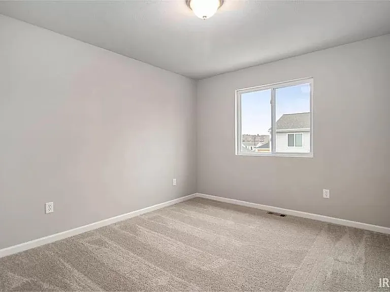 1911 Twisting Pine Ct — Photo 17