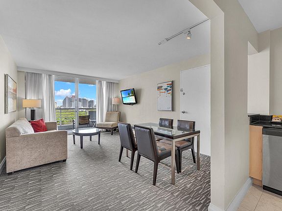 5th image of 2670 E Sunrise Boulevard #922