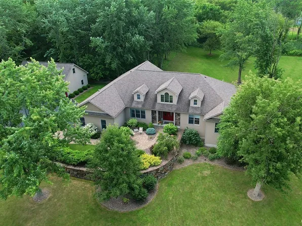 8412 E Seneca Tpke, Manlius, NY 13104