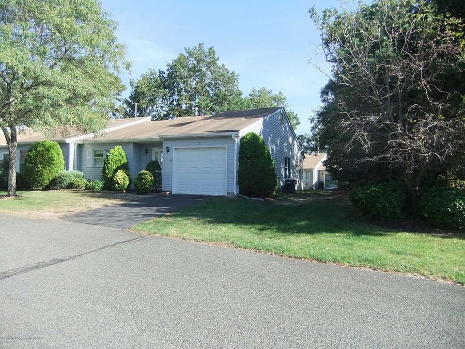 1st image of 79 Woodshill Dr N