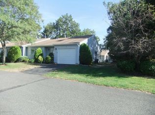 79 Woodshill Dr N, Lakewood, NJ 08701