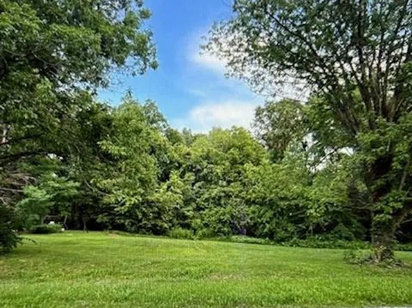 7 Maple Dr, Dorsey, IL 62021