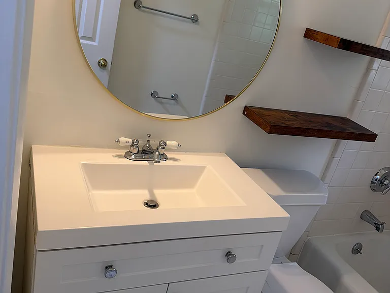 777 Jordan Ln — Photo 1