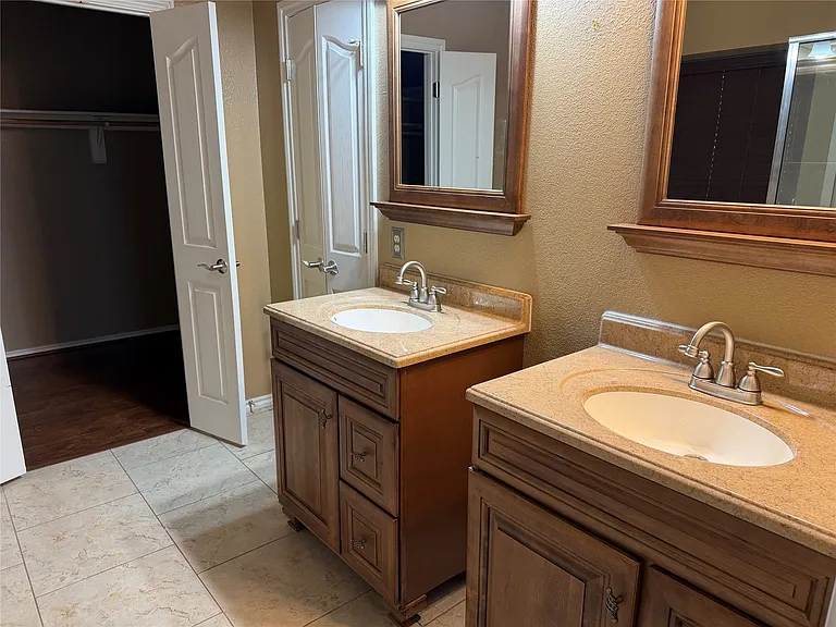 8617 Shadow Trace Dr — Photo 12
