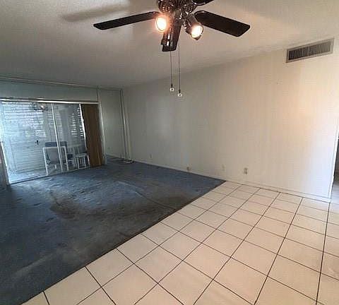 4th image of 218 NE 12th Avenue #104