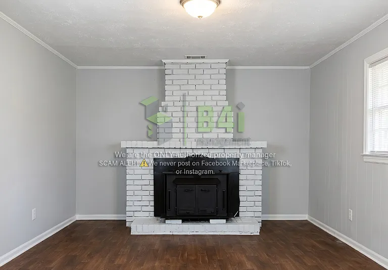 6106 Venetian Way SW — Photo 3