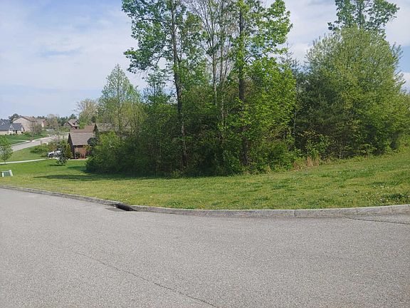 3rd image of Renaissance Ln