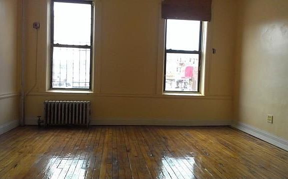 5th image of 685 E 29th St