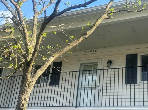 23418 Middlebelt Rd #10, Farmington, MI 48336