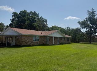 560 S Locust St, Ashdown, AR 71822