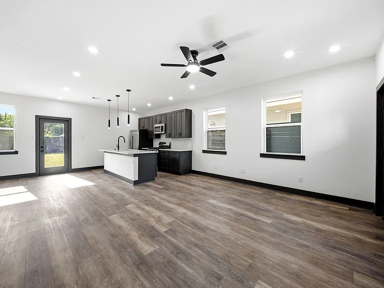 7818 Hanfro Ln #C — Photo 14