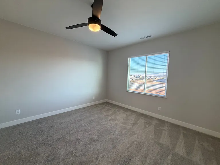 597 E Hemsworth Ln — Photo 20