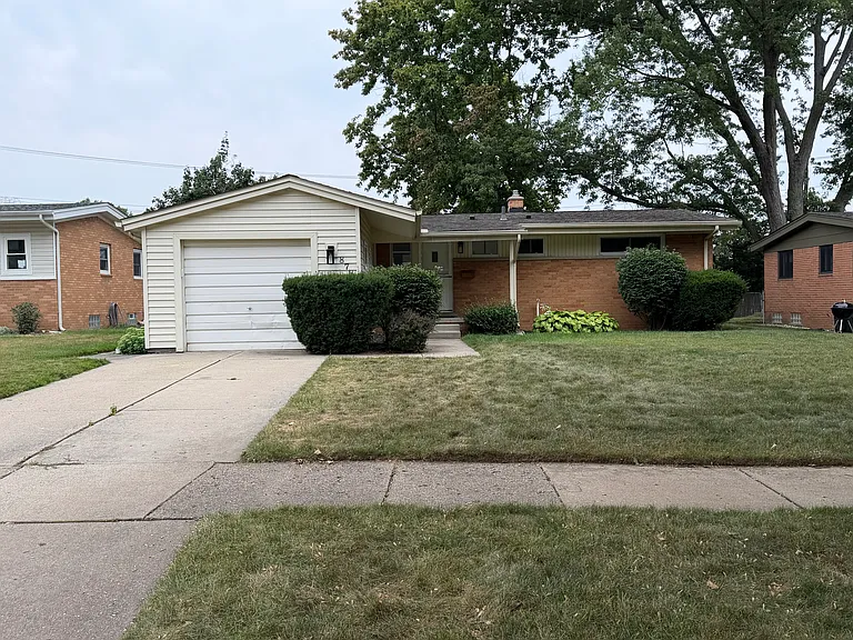 878 Brooklawn Rd — Photo 1