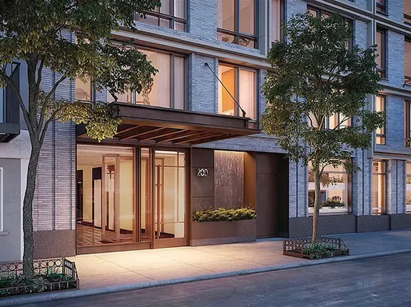 200 East 21st Street image 7 of 9