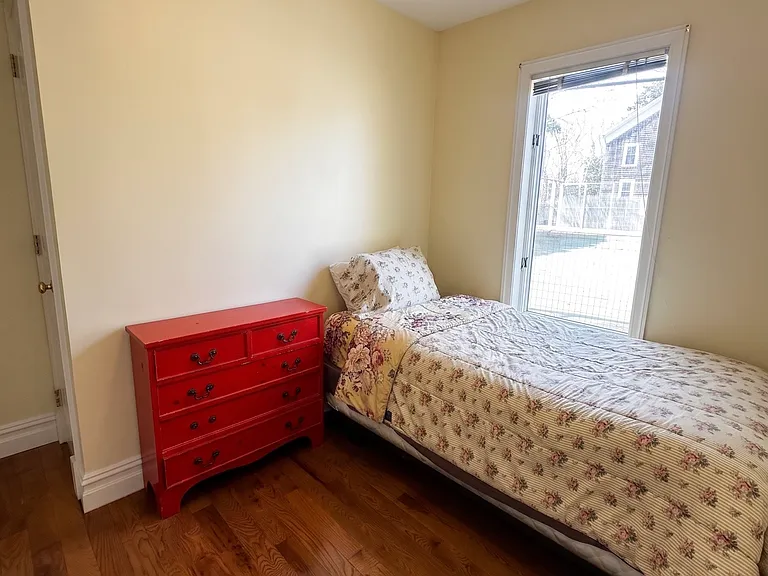 54 South Rd — Photo 12