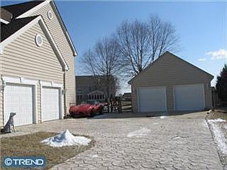1st image of 211 Sheats Ln