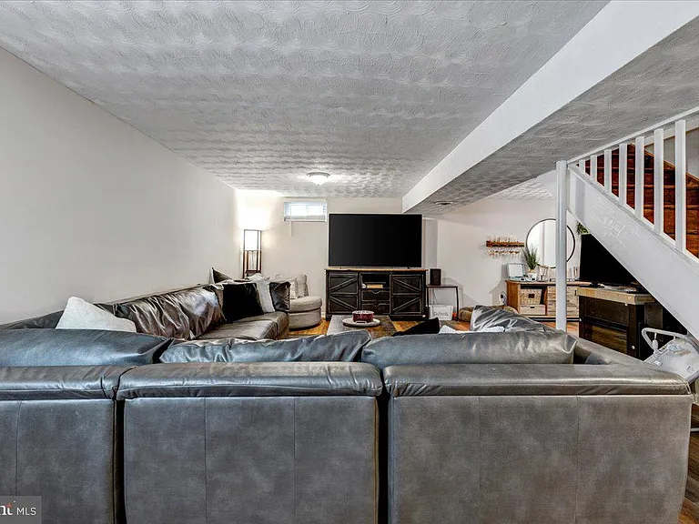 1519 Manor View Rd — Photo 21