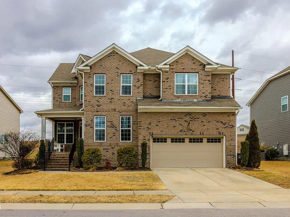 2236 Longmont Dr, Wake Forest, NC 27587