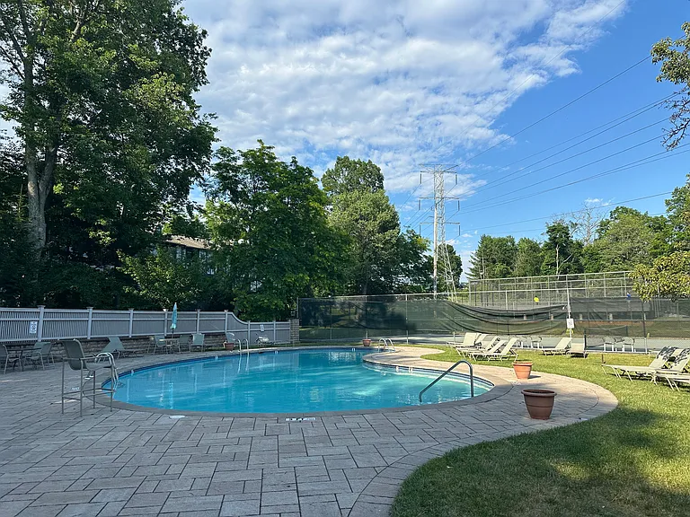 11D Heritage Dr #11D — Photo 14