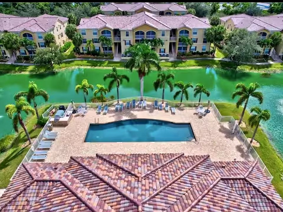 RESIDENCE CONDOS !