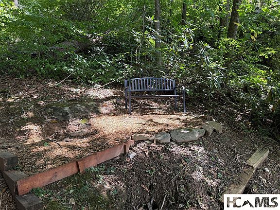 3rd image of 10 Dars Lane